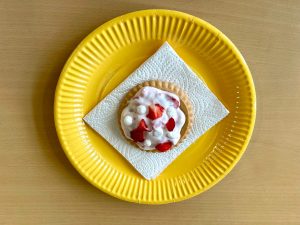 Essend bereise ich die Welt – Erdbeerzeit